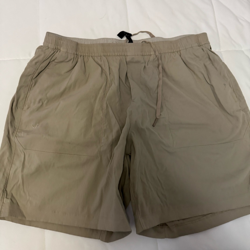 Lululemon bowline shorts 9inch